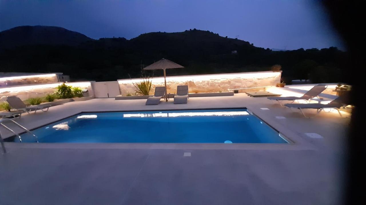 Georgioupoli Studio 2 With A Pool And Lake Views Kültér fotó