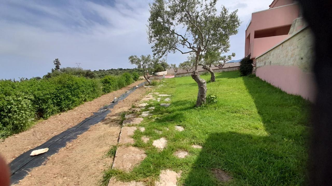 Georgioupoli Studio 2 With A Pool And Lake Views Kültér fotó